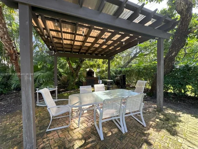 1212 Manati Ave, Coral Gables FL 33146