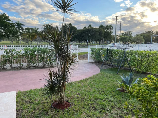 12571 SW 268th St, Homestead FL 33032