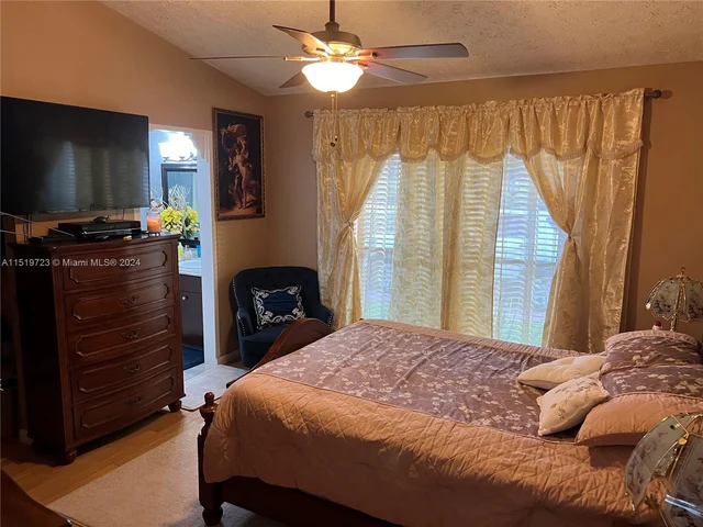 12571 SW 268th St, Homestead FL 33032