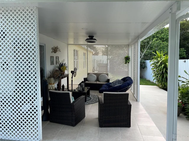 12571 SW 268th St, Homestead FL 33032