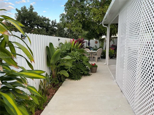 12571 SW 268th St, Homestead FL 33032