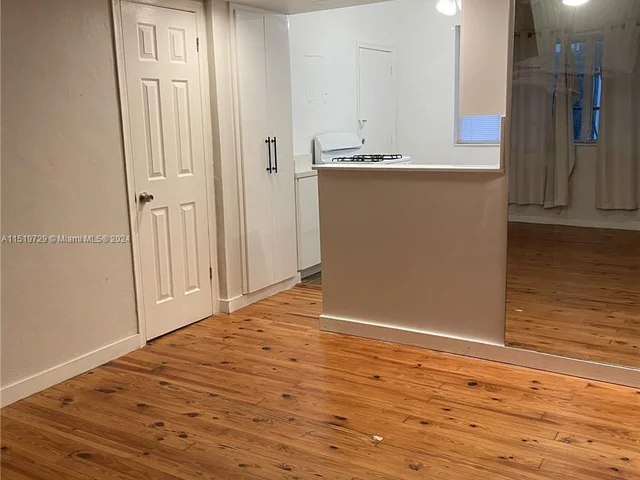 736 Lenox AV # B5, Miami Beach FL 33139