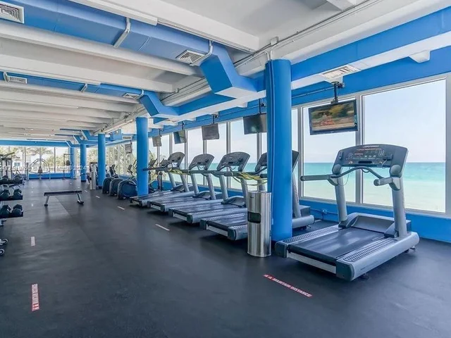 5401 Collins Ave # 820, Miami Beach FL 33140