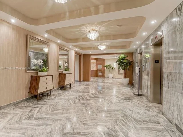 5401 Collins Ave # 820, Miami Beach FL 33140