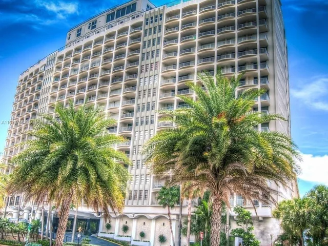 5401 Collins Ave # 820, Miami Beach FL 33140