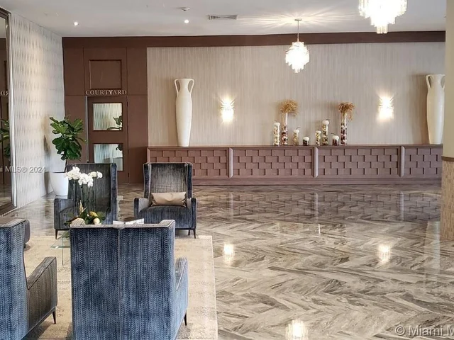 5401 Collins Ave # 820, Miami Beach FL 33140