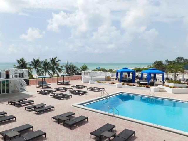 5401 Collins Ave # 820, Miami Beach FL 33140