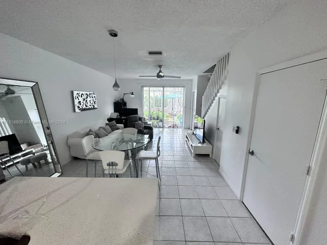 2078 Madeira Dr, Weston FL 33327