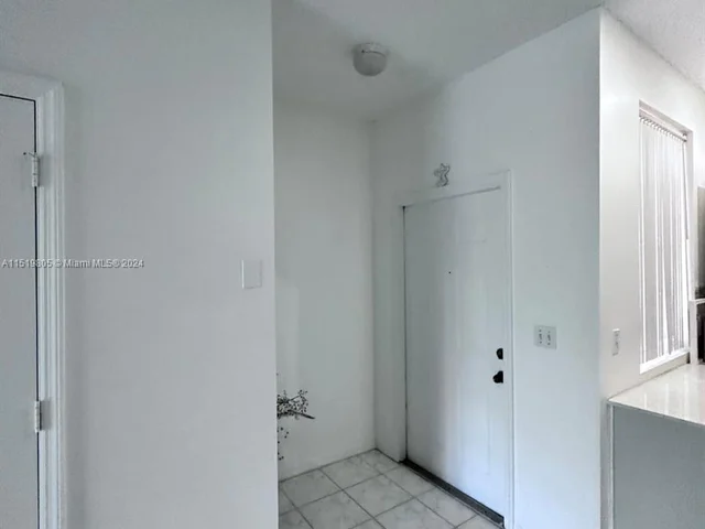 2078 Madeira Dr, Weston FL 33327