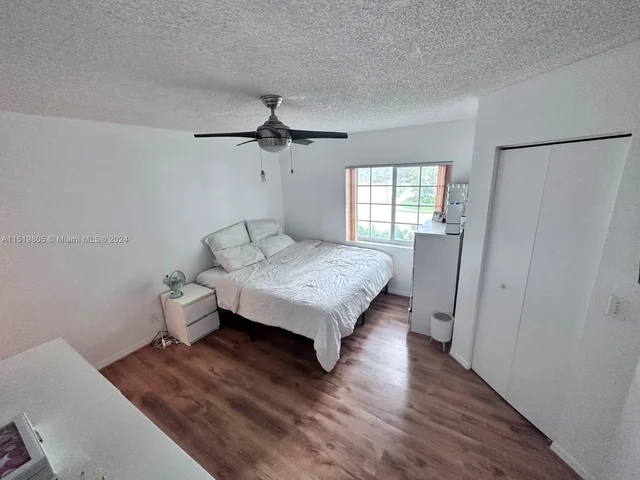 2078 Madeira Dr, Weston FL 33327