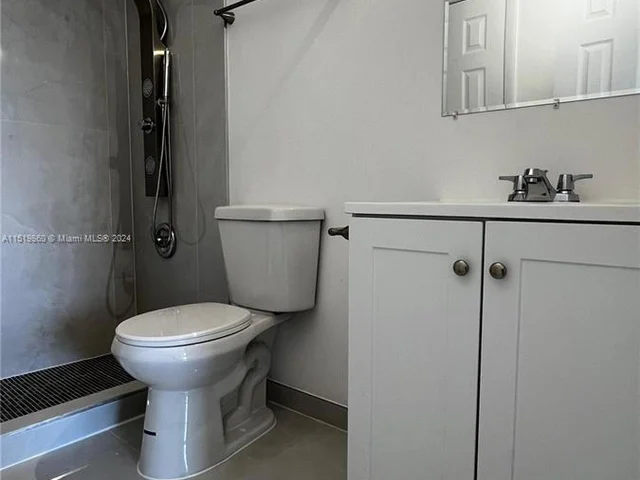 2790 W 60th St # 9, Hialeah FL 33016