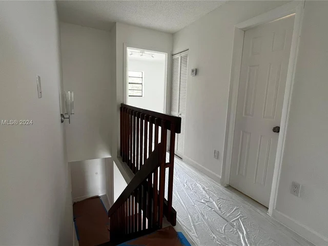 2790 W 60th St # 9, Hialeah FL 33016