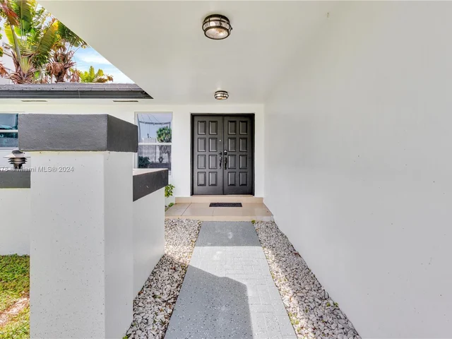 3958 SW 62nd Ave, Miami FL 33155