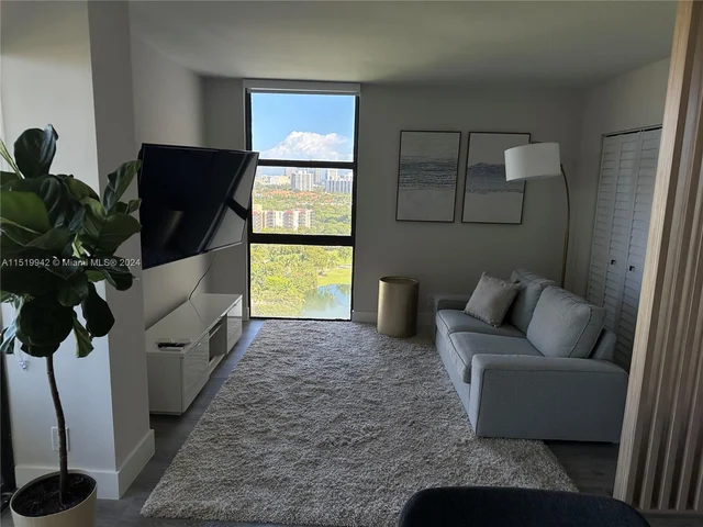 20301 W COUNTRY CLUB DR # 1922, Aventura FL 33180