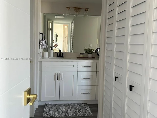 20301 W COUNTRY CLUB DR # 1922, Aventura FL 33180