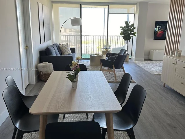 20301 W COUNTRY CLUB DR # 1922, Aventura FL 33180