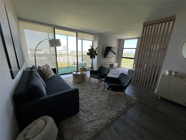 20301 W COUNTRY CLUB DR # 1922, Aventura FL 33180