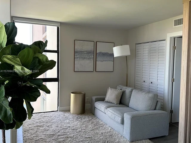 20301 W COUNTRY CLUB DR # 1922, Aventura FL 33180