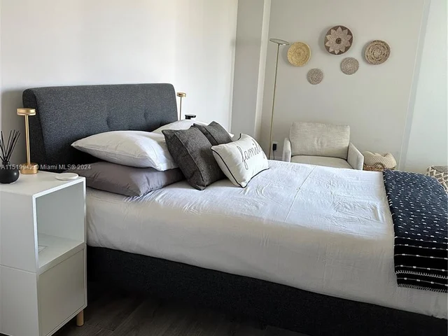 20301 W COUNTRY CLUB DR # 1922, Aventura FL 33180