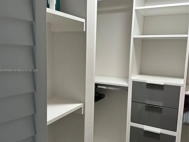 20301 W COUNTRY CLUB DR # 1922, Aventura FL 33180