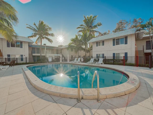 8603 SW 68th Ct # 7, Pinecrest FL 33156