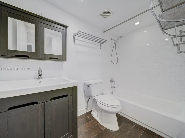 8603 SW 68th Ct # 7, Pinecrest FL 33156