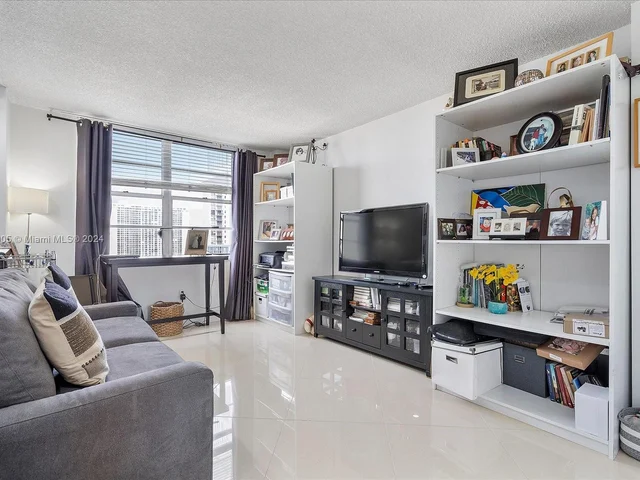 2851 NE 183rd St # 1717E, Aventura FL 33160