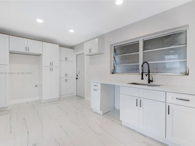 1231 NW 68th St, Miami FL 33147