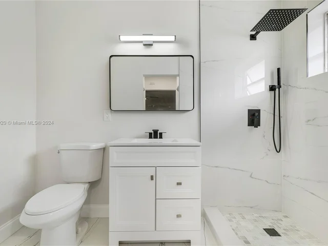 1231 NW 68th St, Miami FL 33147