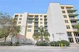 1350 NW 8th # 4, Miami FL 33136