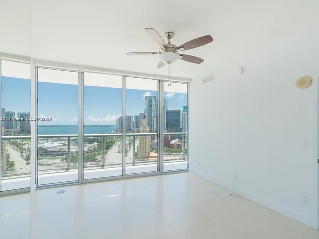 888 Biscayne Blvd # 2103, Miami FL 33132
