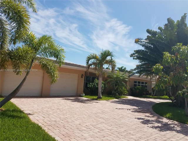 2121 NE 29th St, Lighthouse Point FL 33064