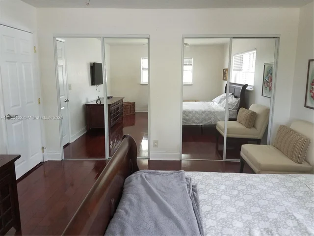 2121 NE 29th St, Lighthouse Point FL 33064