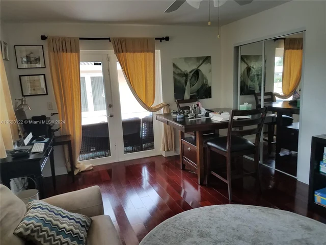 2121 NE 29th St, Lighthouse Point FL 33064