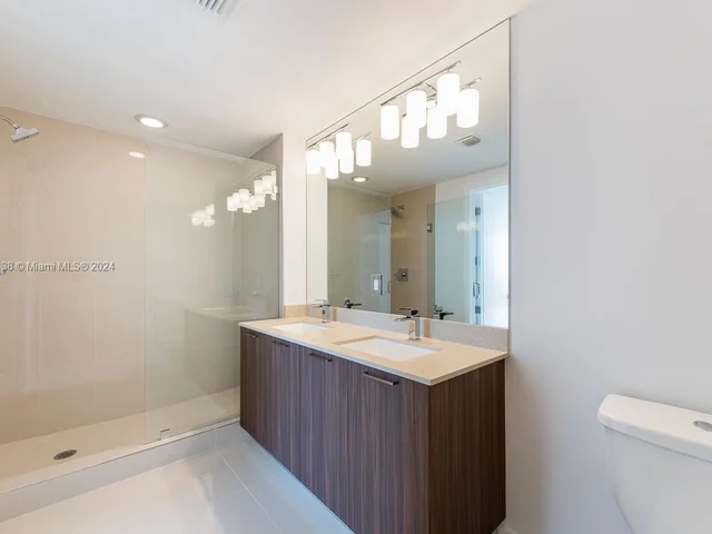 5300 Paseo Blvd # 609, Doral FL 33166