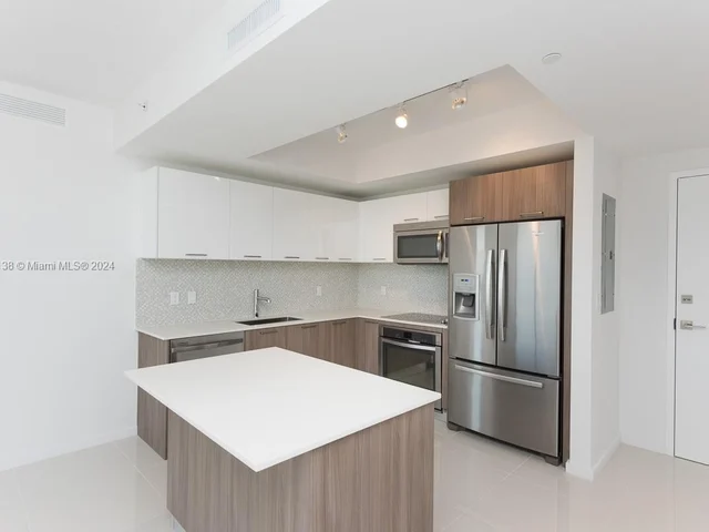 5300 Paseo Blvd # 609, Doral FL 33166