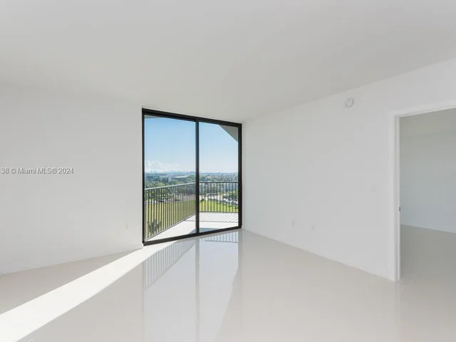 5300 Paseo Blvd # 609, Doral FL 33166