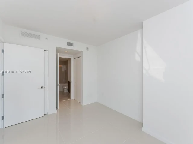 5300 Paseo Blvd # 609, Doral FL 33166