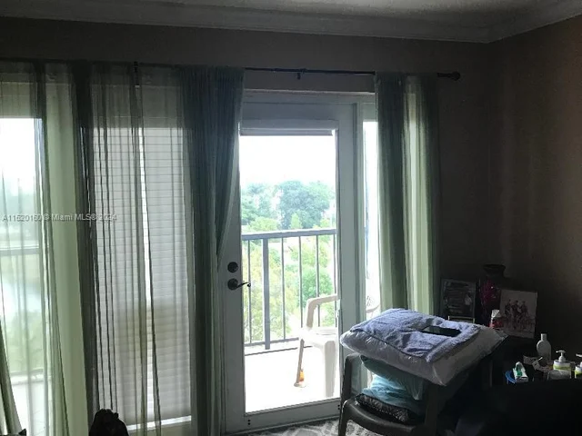 9455 W Flagler St # C712, Miami FL 33174