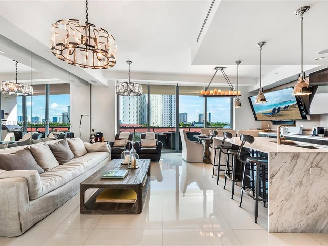 3250 NE 188th St # 504, Aventura FL 33180