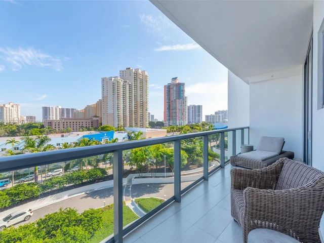 3250 NE 188th St # 504, Aventura FL 33180