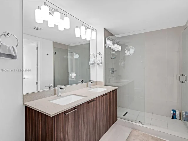 5252 NW 85th Ave # 1212, Doral FL 33166