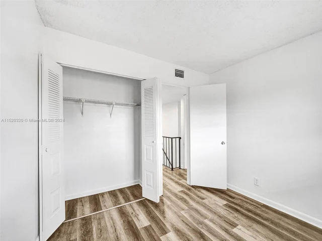 33 Toledo Ct # 35, Davie FL 33324