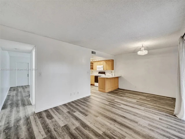 33 Toledo Ct # 35, Davie FL 33324