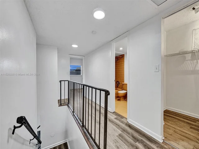 33 Toledo Ct # 35, Davie FL 33324