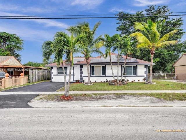 385 NW 15th St, Pompano Beach FL 33060