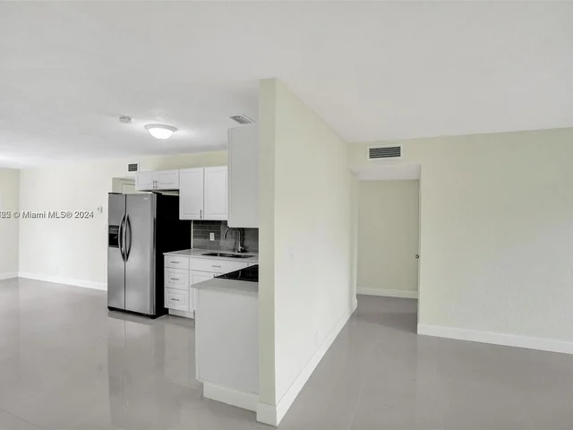 385 NW 15th St, Pompano Beach FL 33060