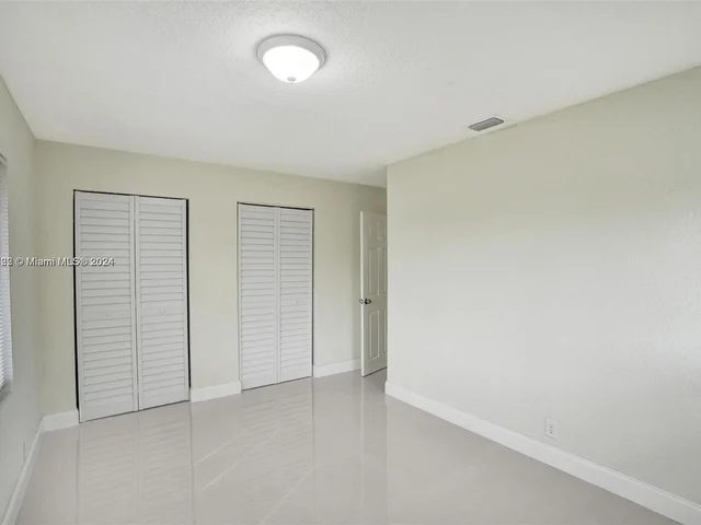 385 NW 15th St, Pompano Beach FL 33060