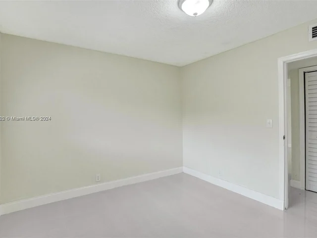 385 NW 15th St, Pompano Beach FL 33060