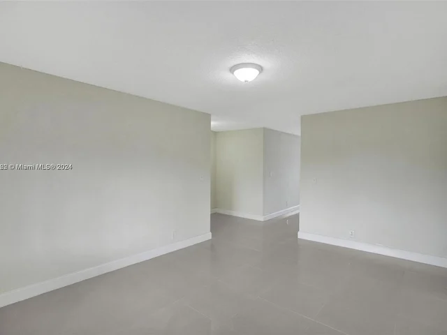 385 NW 15th St, Pompano Beach FL 33060